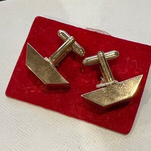 34 Gold-Tone Geometric Men's Cufflinks - Gold Color